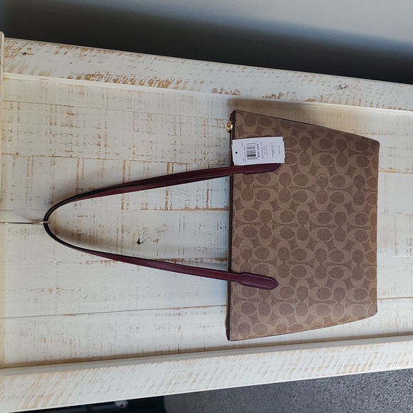 Coach Horse and Carriage Fiona Tote NWT - Picture 3 of 6